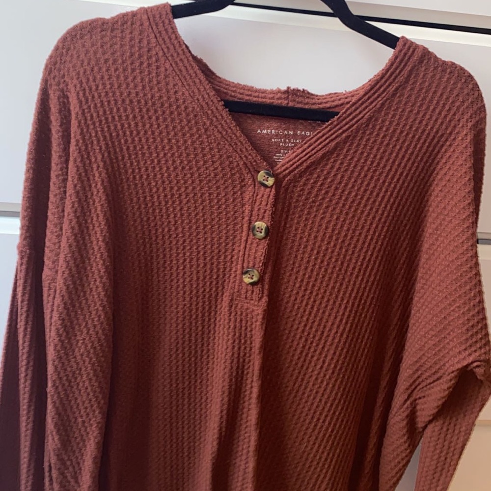 AE flowy long sleeve top!